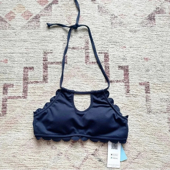Cupshe Other - NWT Cupshe• bathing suit top
